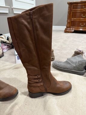 Baretrap knee-high boots
